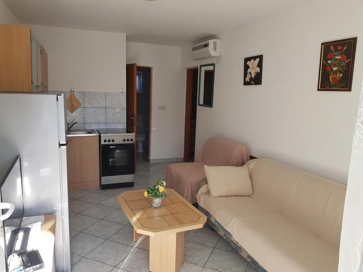 Astra Appartement Vir Buitenkant foto